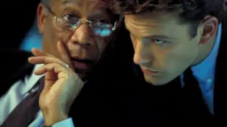 Mesmo depois de 20 anos, esse thriller de suspense policial segue sendo um dos melhores já feitos A Soma de Todos os Medos