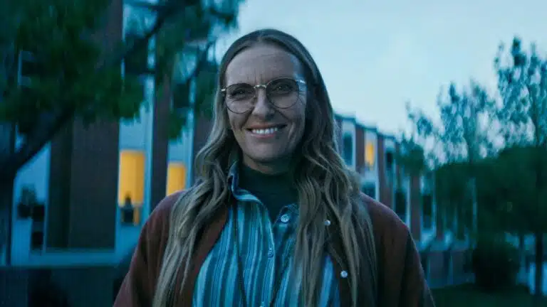 Com a estrela de ‘Hereditário’ e a vibe de ‘Twin Peaks’: o thriller psicológico que já é sucesso na Netflix Desobedientes