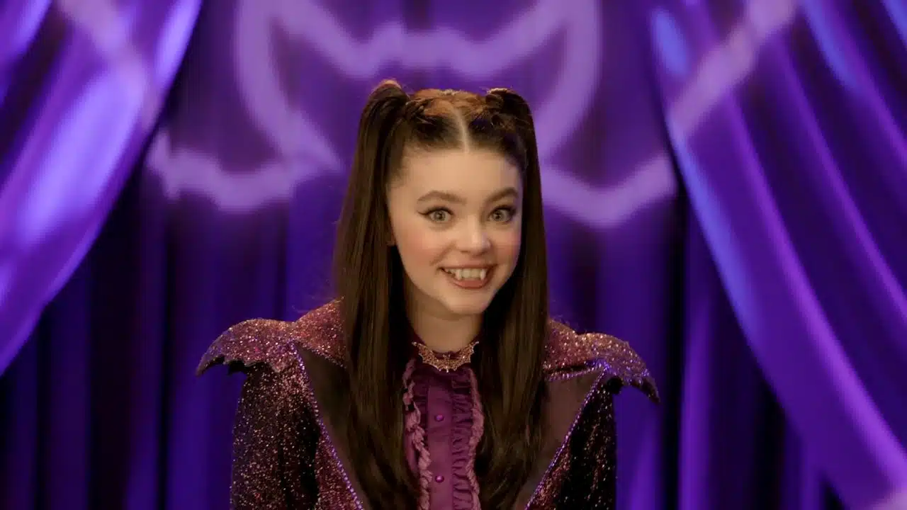 Vampirina: Uma Vampirinha Adolescente Vampirina: Uma Vampirinha Adolescente