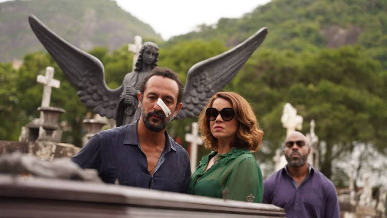 Os Enforcados está no Globoplay Os Enforcados está no Globoplay