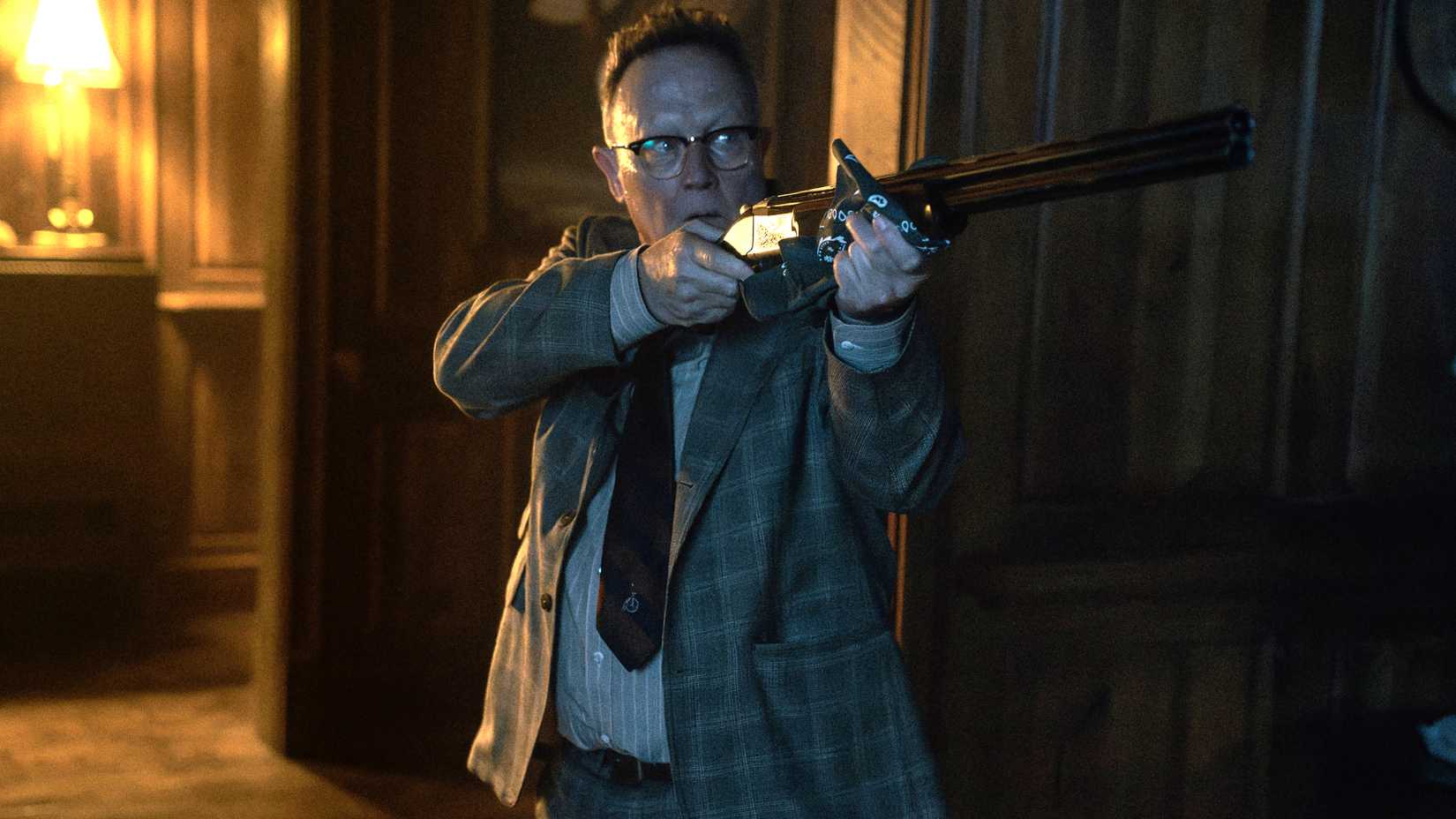 Ator de Tulsa King revela como descobriu destino chocante do vilão na 3ª temporada - Imagem do artigo original