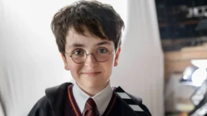 Imagem destacada - Protagonista da nova série de Harry Potter revela andamento das filmagens na HBO