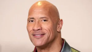 Imagem destacada - Dwayne Johnson relembra participação em Star Trek: Voyager e elogia Jeri Ryan 25 anos depois