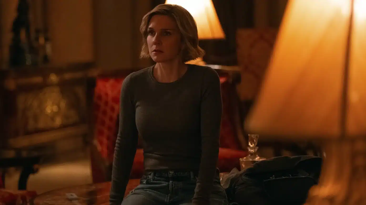 Rhea Seehorn promete final “insano” de Pluribus e diz que já precisa da 2ª temporada