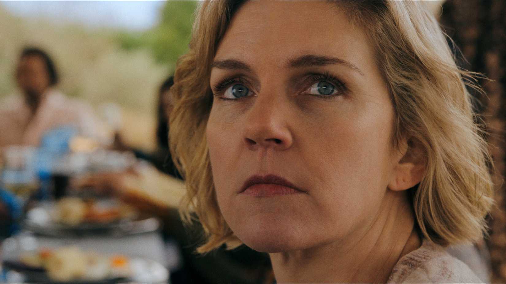 Pluribus episódio 7: solidão, reviravolta de Carol e o salvamento inesperado de Manousos - Imagem do artigo original