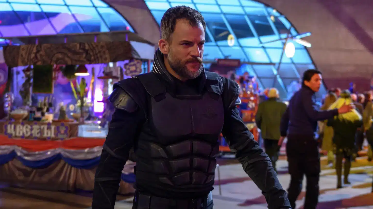Netflix acerta em cheio com Altered Carbon, mas encerra a série após duas temporadas