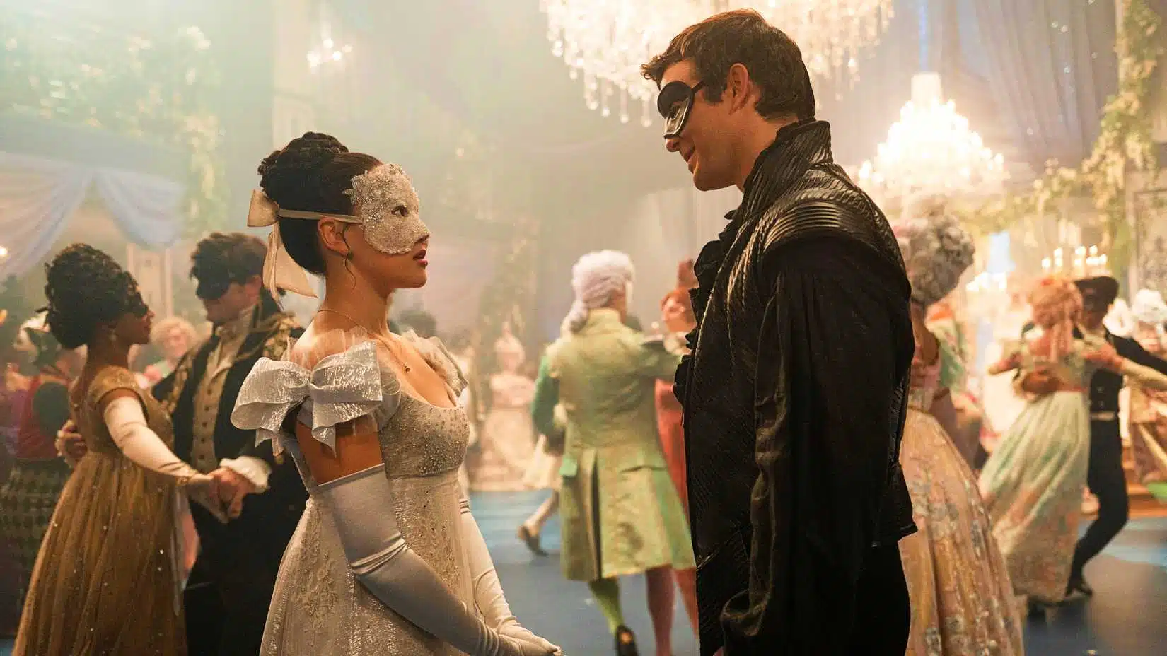 Trailer da 4ª temporada de Bridgerton revela romance “Cinderela” de Benedict com dama mascarada - Imagem do artigo original