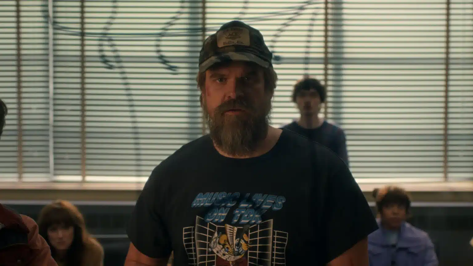 Stranger Things: por que Hopper não confia em Kali na 5ª temporada