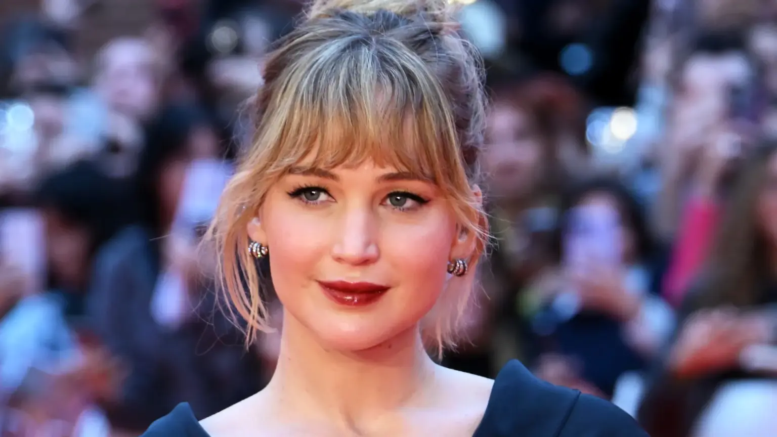 Conselho inesperado de Taylor Sheridan mudou a carreira de Jennifer Lawrence