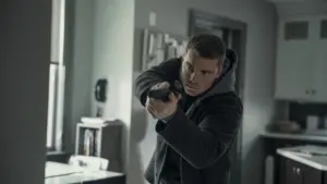 Imagem destacada - Trailer de O Agente Noturno temporada 3 aponta conspiração global e dilemas para Peter Sutherland