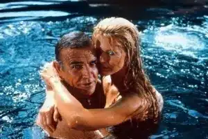 Imagem destacada - Sean Connery volta afiado em “Nunca Mais Outra Vez”, 007 que desembarca na Netflix com aura sombria