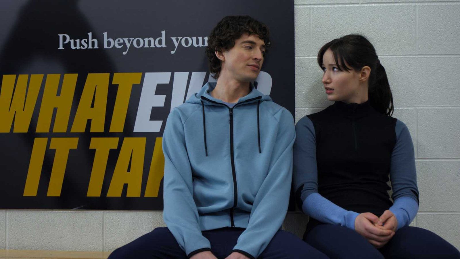 Finding Her Edge: atuações sólidas driblam romance morno na nova série da Netflix - Imagem do artigo original