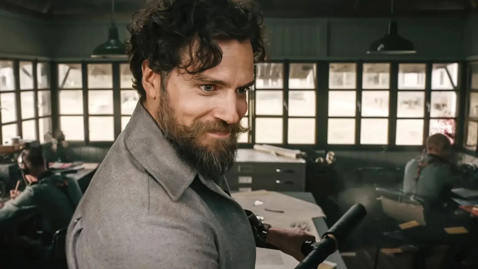 “In the Grey”, novo filme de ação de Guy Ritchie com Henry Cavill, ganha data de estreia após idas e vindas