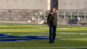 Imagem destacada - School Spirits acerta em cheio na terceira temporada com ritmo ágil e atuações afiadas