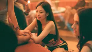 Imagem destacada - Do pop ao set: como Lisa, Jennie e Jisoo levam o peso de BLACKPINK para a televisão