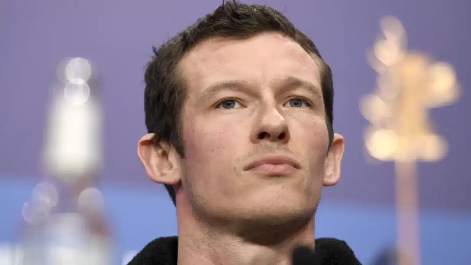 ELENCO | Callum Turner comenta rumores de ser o novo James Bond e mantém suspense