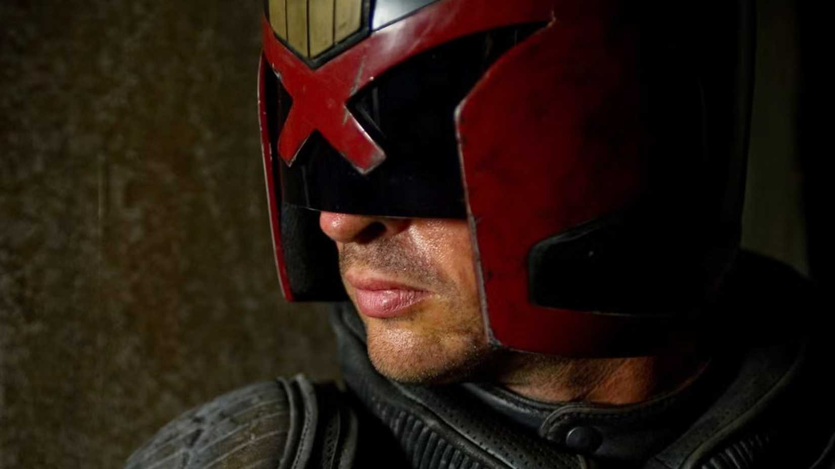 ELENCO | Karl Urban declara amor eterno por Judge Dredd e anima fãs com possível retorno - Imagem do artigo original