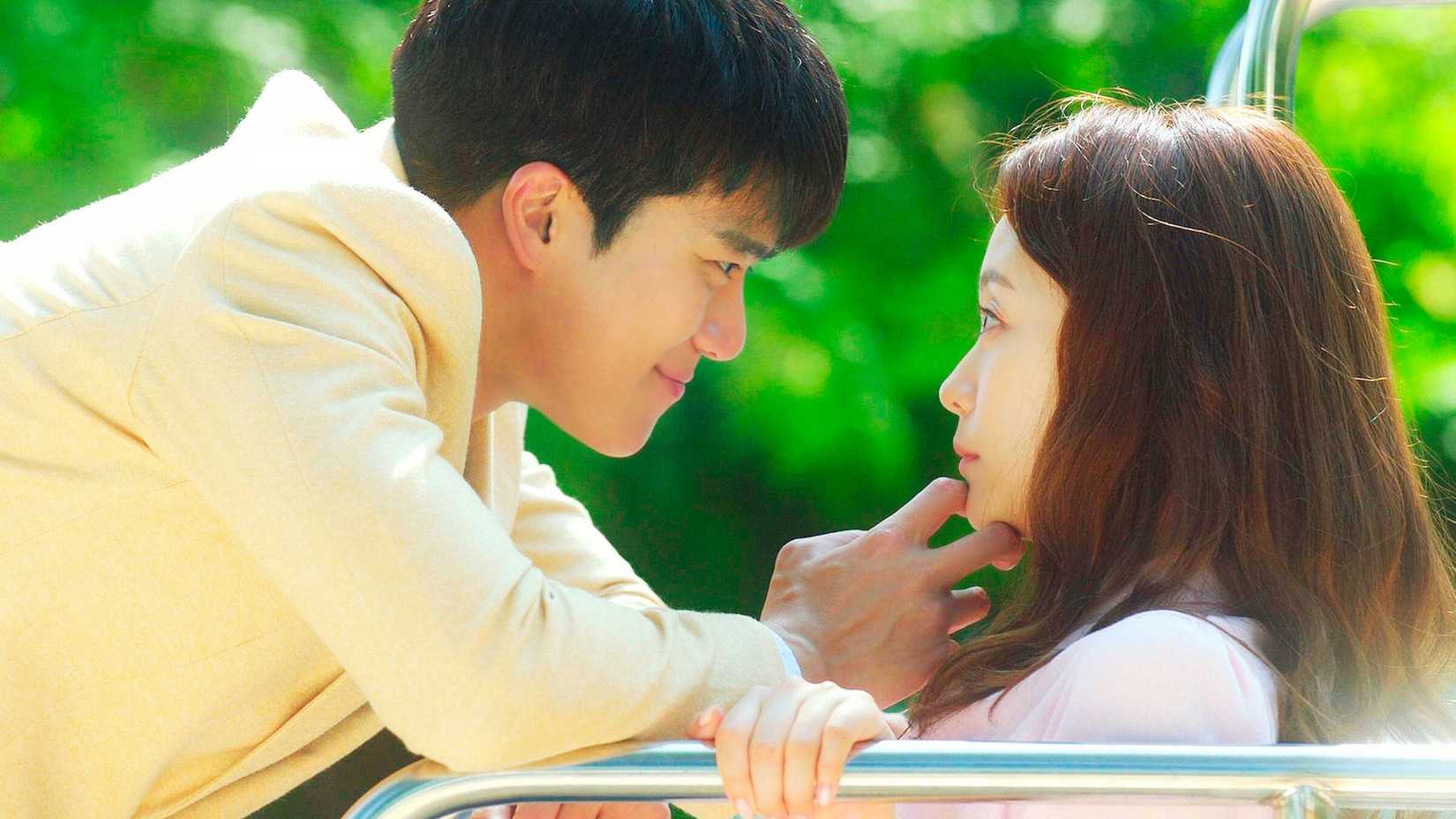 Lista | 12 K-dramas que brincam com namoro falso e entregam química real - Imagem do artigo original
