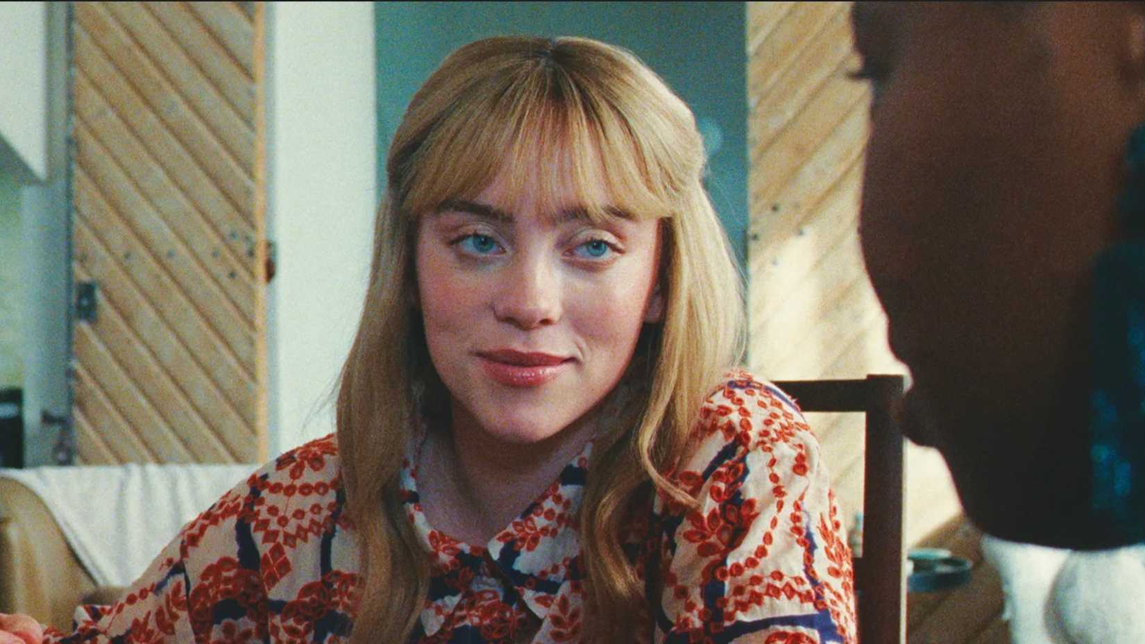 Elenco | Billie Eilish negocia primeiro papel no cinema em nova versão de A Redoma de Vidro - Imagem do artigo original
