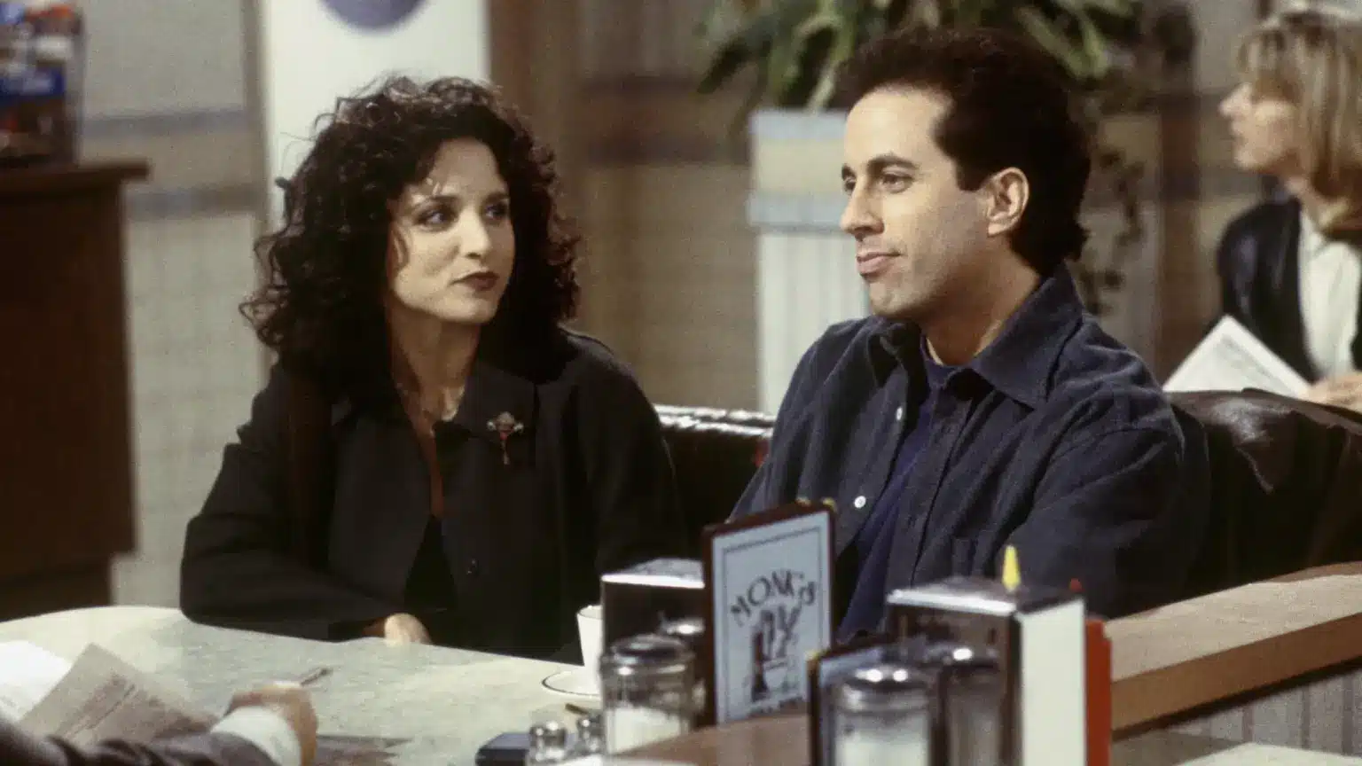 CRÍTICA | The New Adventures of Old Christine ainda diverte e confirma talento de Julia Louis-Dreyfus 20 anos depois