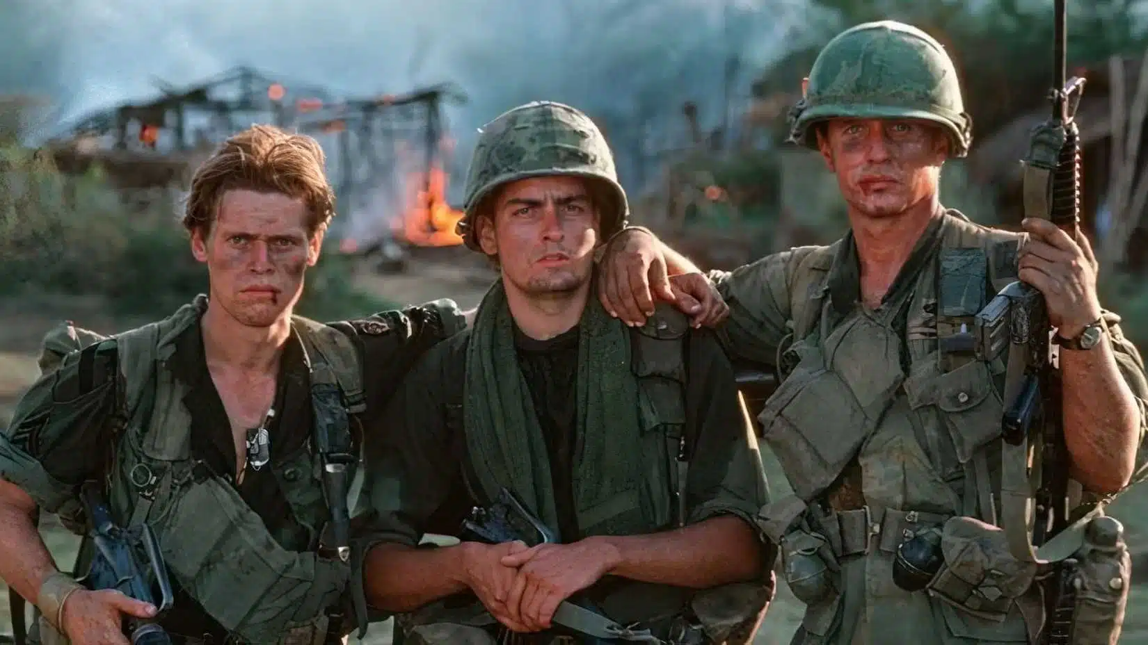 NOTÍCIA | Oliver Stone diz que Apocalypse Now e O Franco Atirador são “mitológicos” perto de Platoon - Imagem do artigo original