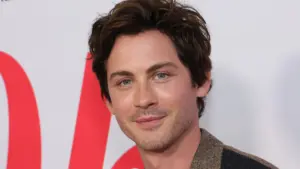ELENCO | Logan Lerman assume protagonismo no reboot de De Repente 30 da Netflix Imagem destacada - ELENCO | Logan Lerman assume protagonismo no reboot de De Repente 30 da Netflix
