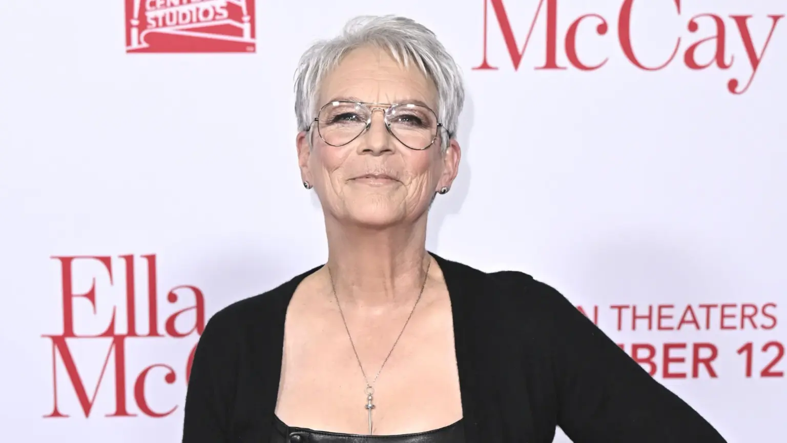ESTREIA | Jamie Lee Curtis lidera novo Assassinato por Escrito nos cinemas em 2027