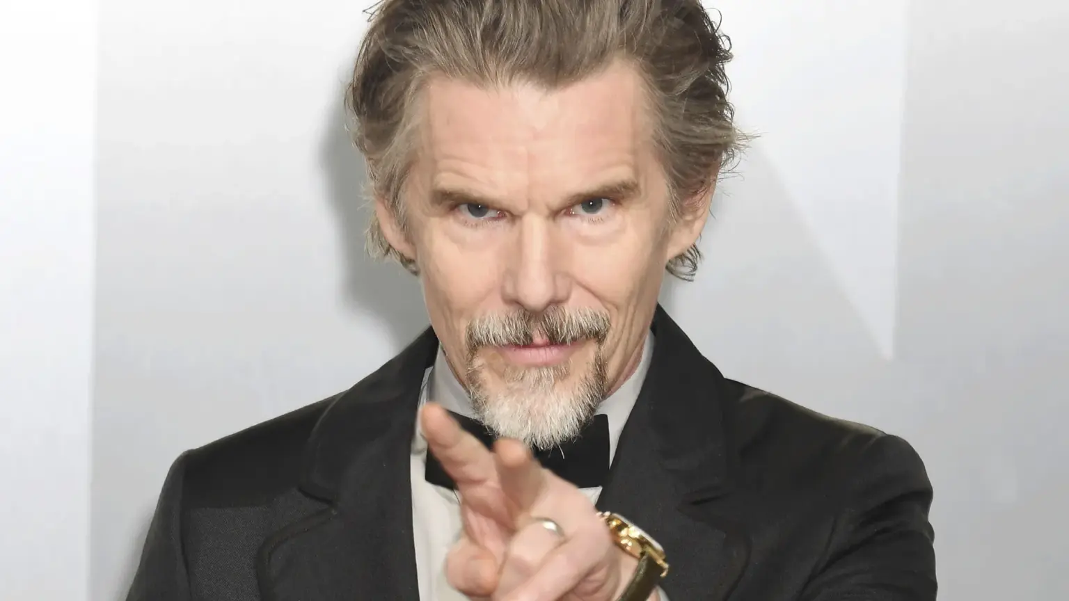 CRÍTICA | She Dances conquista 89% no Rotten Tomatoes e destaca Ethan Hawke em comédia leve