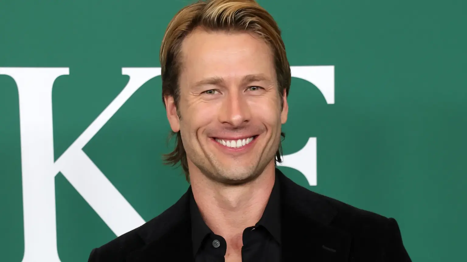 ELENCO | Glen Powell embarca em The Super Mario Galaxy Movie como Fox McCloud