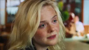 Imagem destacada - ESTREIA | Rosebush Pruning: trailer destaca Elle Fanning cercada por família violenta em suspense satírico