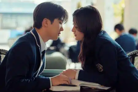 Kitty e Min Ho juntos no final explicado da terceira temporada de Com Carinho Kitty