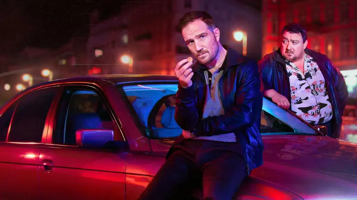 Cena da série Criminosos com personagens em confronto no submundo do crime