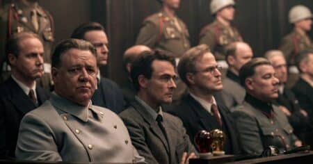 Filme Nuremberg 2025 cena de julgamento nazista no tribunal