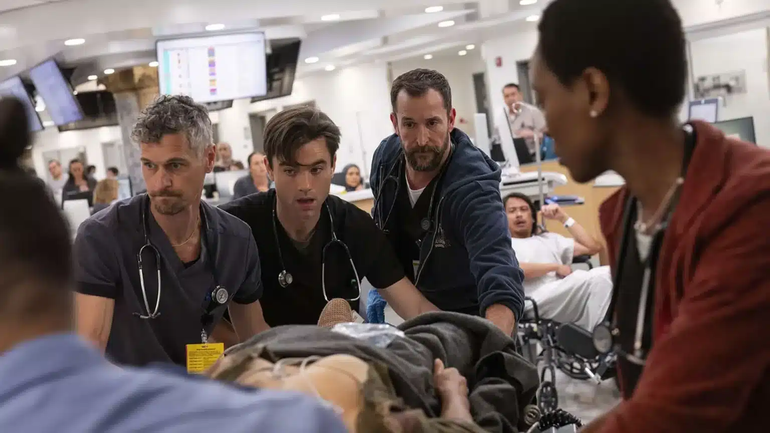 Elenco | The Pitt: personagem principal deixa série no final da 2ª temporada e showrunner comenta possível retorno