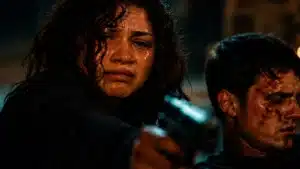 Zendaya como Rue em cena de Euphoria, série que chega ao fim com episódio 8 da 3ª temporada