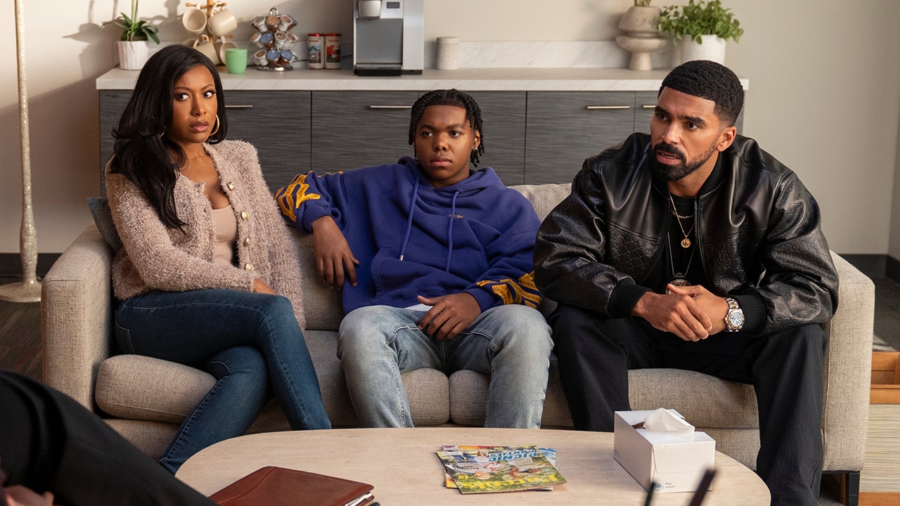 Elenco principal da série Nêmesis da Netflix