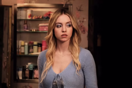 Sydney Sweeney como Cassie em Euphoria na HBO em cena da série