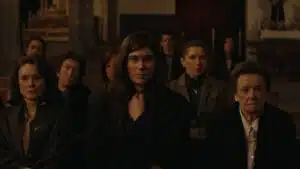 Adela em cena do filme Minha Querida Senhorita durante momento de reflexão