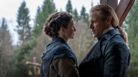 Jamie e Claire na temporada final de Outlander