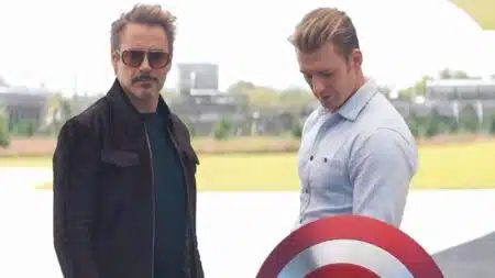 Doutor Destino confronta Tony Stark e Steve Rogers em cena dos Vingadores