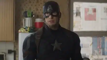Capitão América e Homem-Aranha em cena de ação de Guerra Civil dos Irmãos Russo
