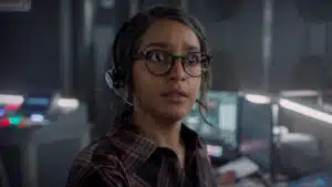 For All Mankind: a 5ª temporada termina com um mistério espacial que muda tudo para a próxima Cena da série For All Mankind mostrando mistério espacial da 5ª temporada