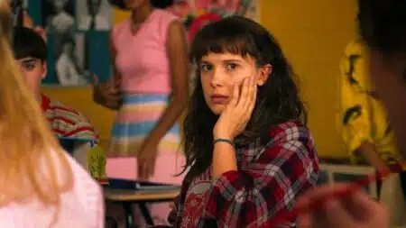 Onze com poderes psíquicos em cena de Stranger Things, série da Netflix