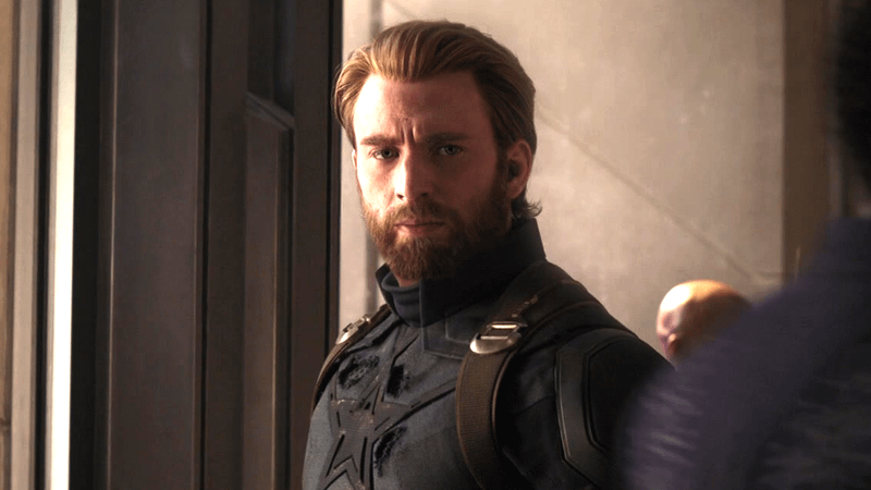 Chris Evans como Capitão América em cena do MCU, personagem redesenhado em Vingadores: Doutor Destino