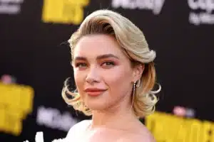 Florence Pugh em evento de cinema durante o Festival de Cannes
