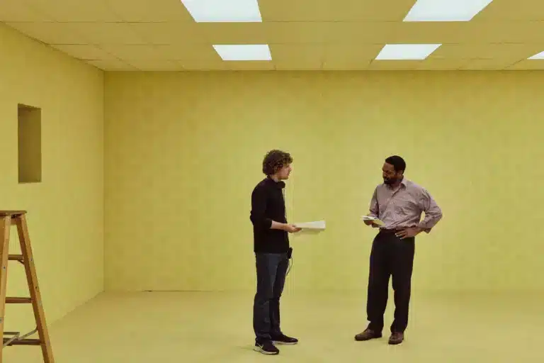 Cena dos Backrooms série YouTube que inspirou filme de horror A24