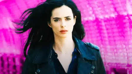 Jessica Jones em rosa, personagem de Demolidor Renascido com revelação sobre a volta e filha