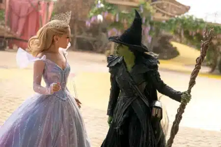 Cynthia Erivo em cena de Wicked, atriz discute futuro de Wicked 3