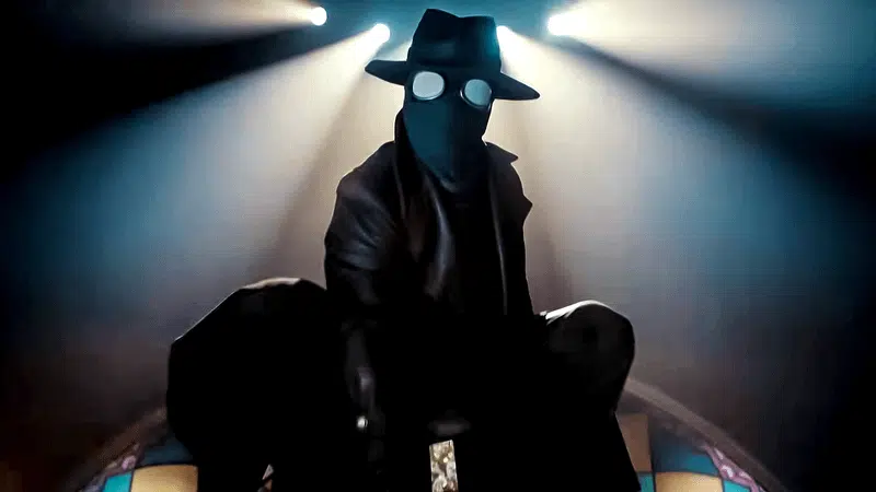 Spider-Noir personagem do Prime Video em cena de ação noir