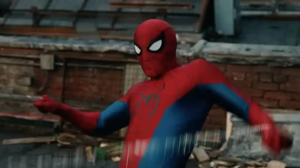 Homem-Aranha: um Novo Dia revela grande spoiler do Hulk Selvagem para o MCU Homem-Aranha em cena do filme, relacionado ao spoiler do Hulk Selvagem no MCU